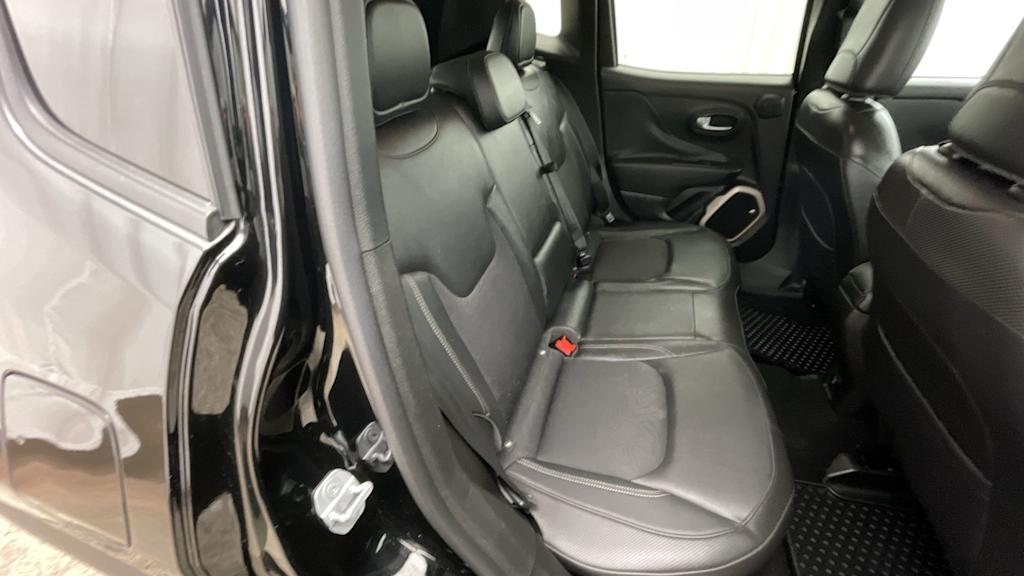 Thumbnail: 2017 Jeep Renegade - 21