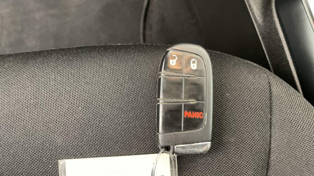Thumbnail: 2020 Jeep Renegade - 17