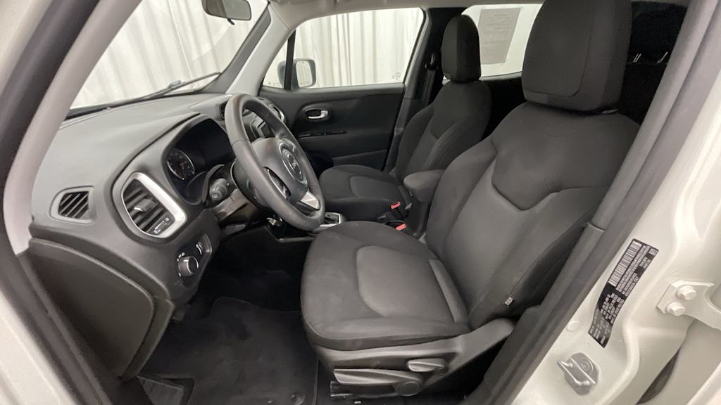 Thumbnail: 2020 Jeep Renegade - 11