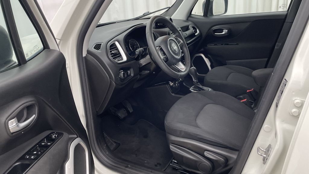 Thumbnail: 2020 Jeep Renegade - 10