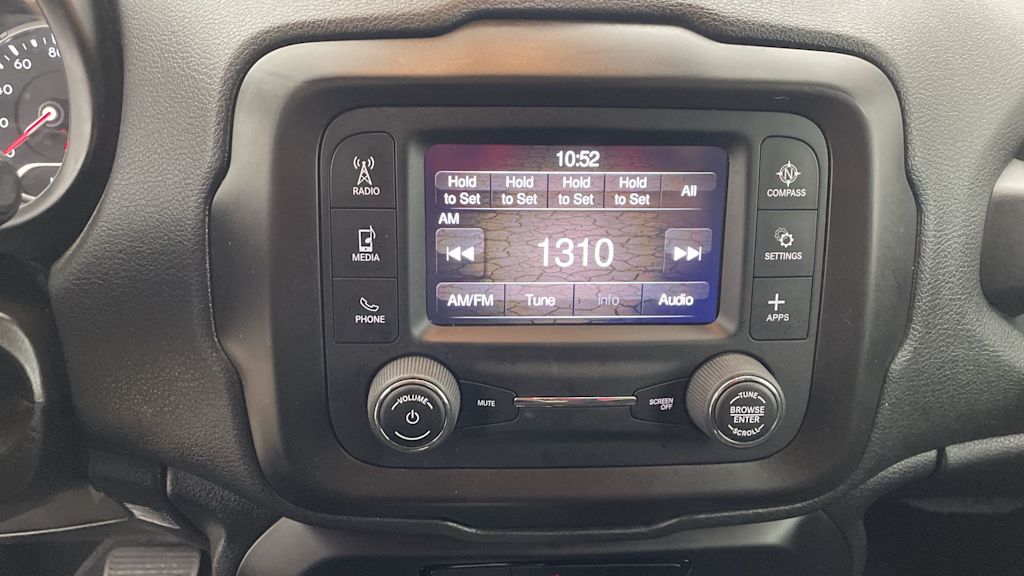 Thumbnail: 2020 Jeep Renegade - 28