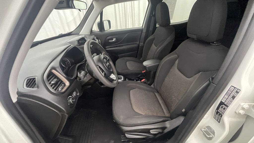 Thumbnail: 2023 Jeep Renegade - 11