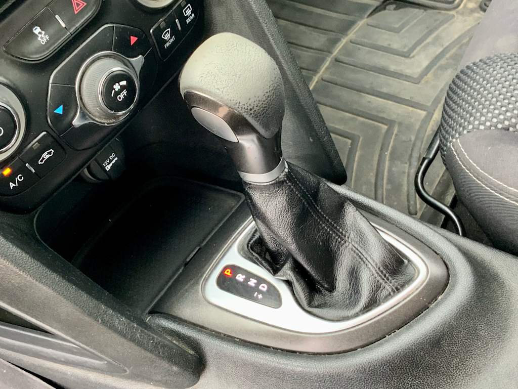 Thumbnail: 2015 Dodge Dart - 16