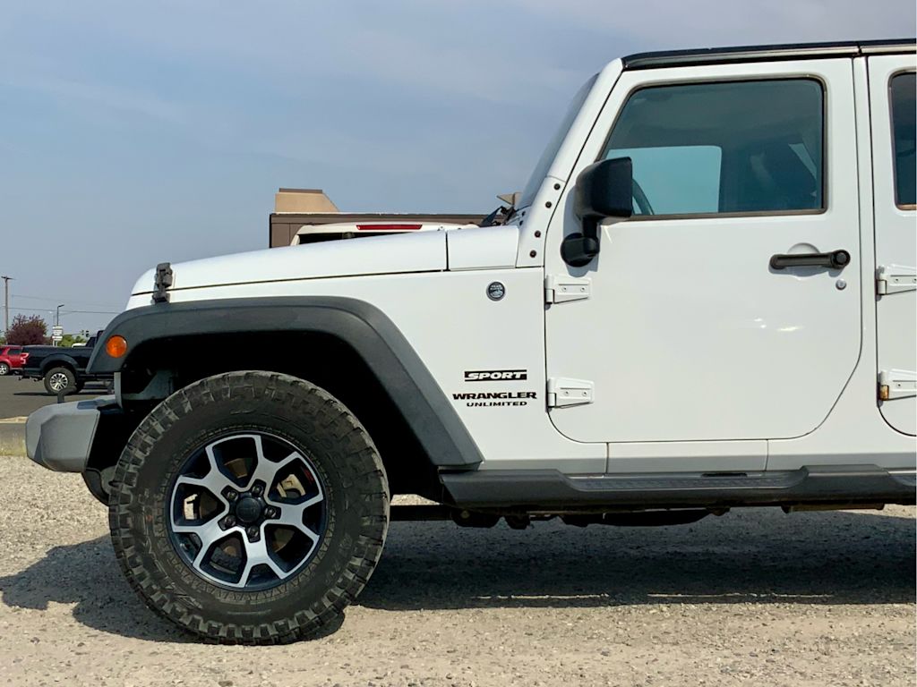 Thumbnail: 2015 Jeep Wrangler - 2