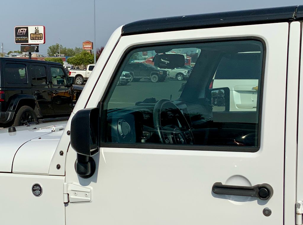Thumbnail: 2015 Jeep Wrangler - 8