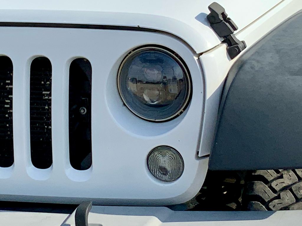 Thumbnail: 2015 Jeep Wrangler - 24