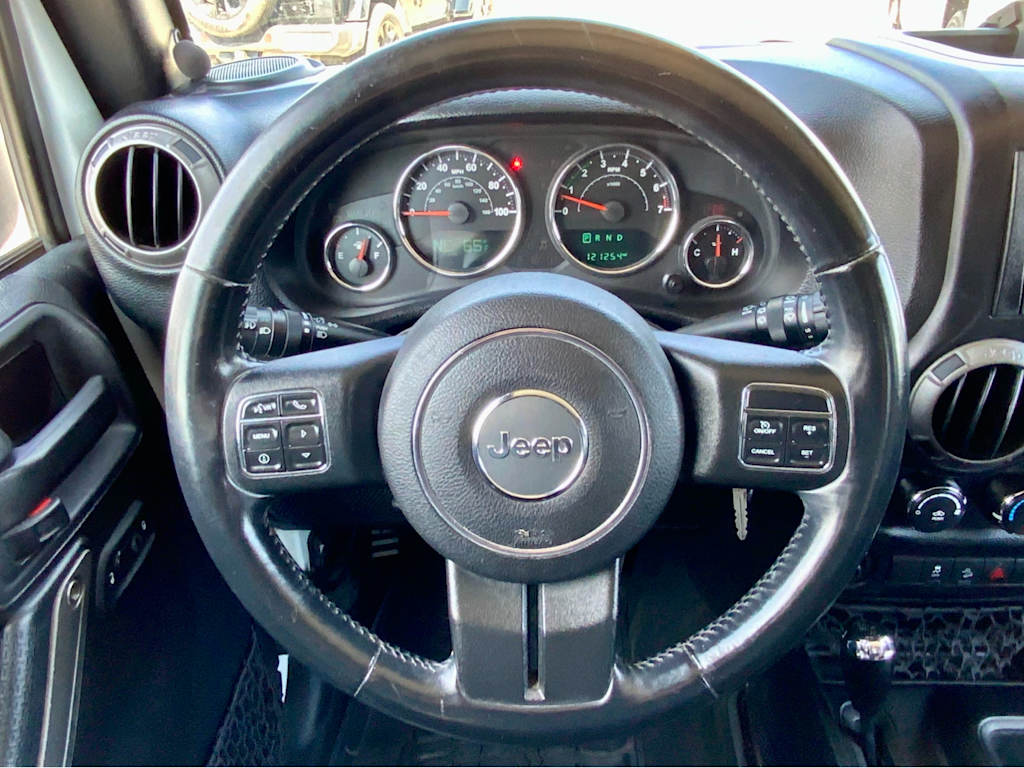 Thumbnail: 2015 Jeep Wrangler - 32
