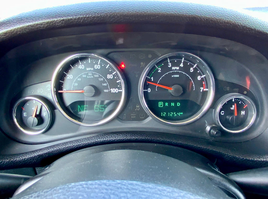 Thumbnail: 2015 Jeep Wrangler - 16