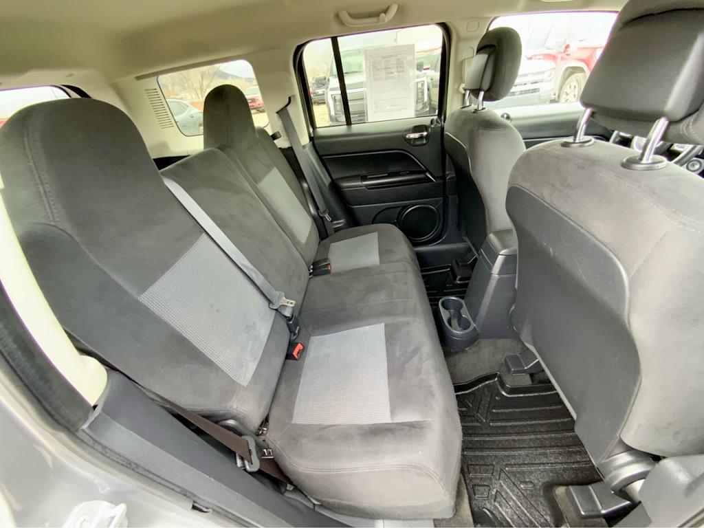 Thumbnail: 2016 Jeep Patriot - 29