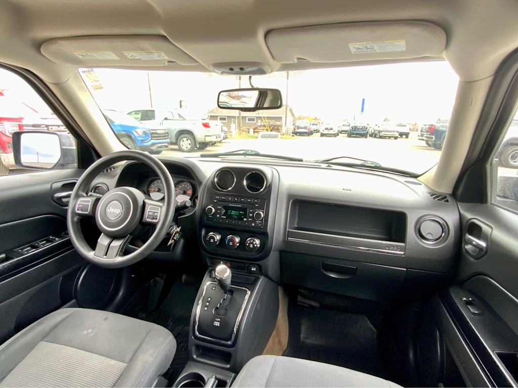 Thumbnail: 2016 Jeep Patriot - 13