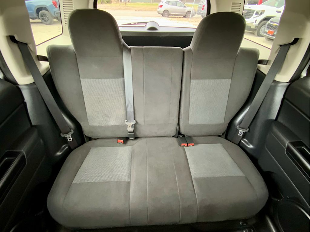 Thumbnail: 2016 Jeep Patriot - 34