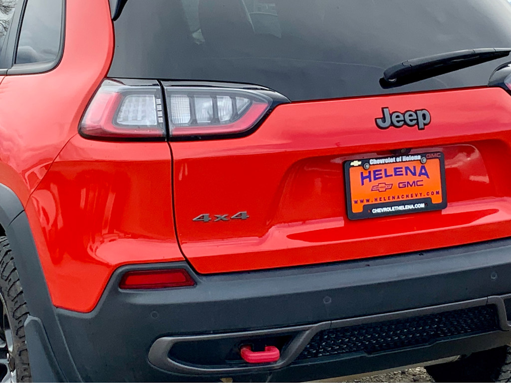 Thumbnail: 2021 Jeep Cherokee - 15