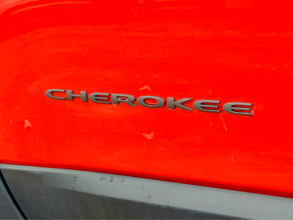 Thumbnail: 2021 Jeep Cherokee - 28