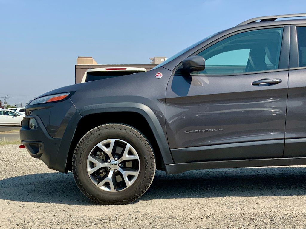 Thumbnail: 2018 Jeep Cherokee - 8
