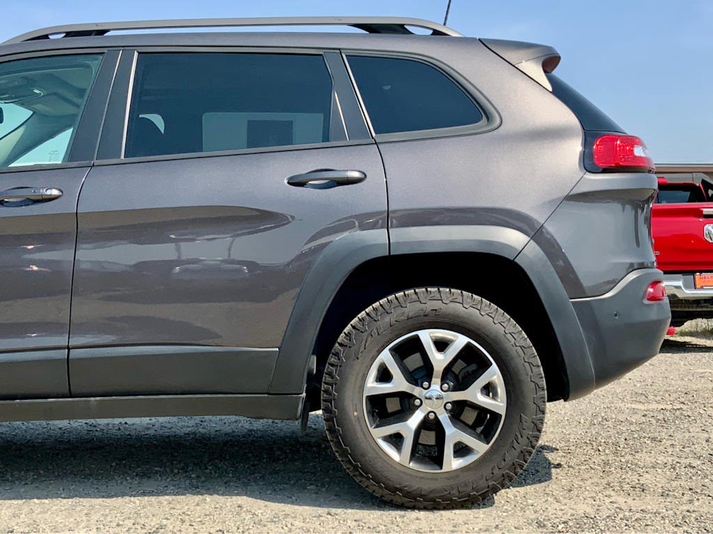 Thumbnail: 2018 Jeep Cherokee - 24