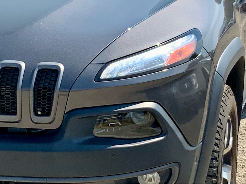 Thumbnail: 2018 Jeep Cherokee - 25