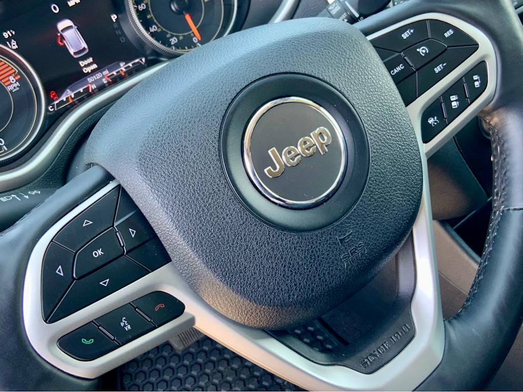 Thumbnail: 2018 Jeep Cherokee - 37