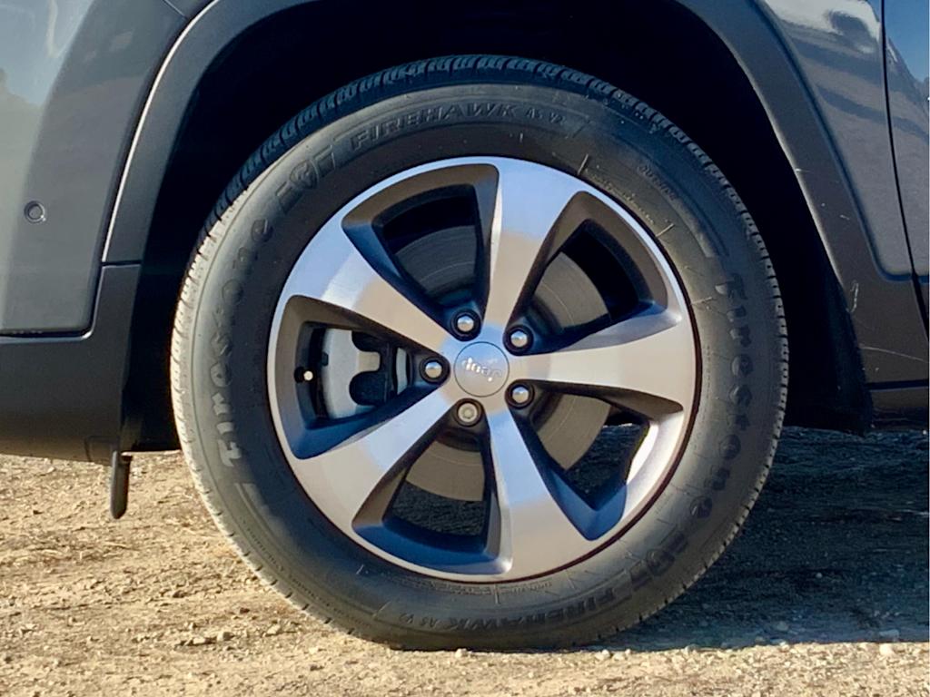 Thumbnail: 2021 Jeep Cherokee - 26