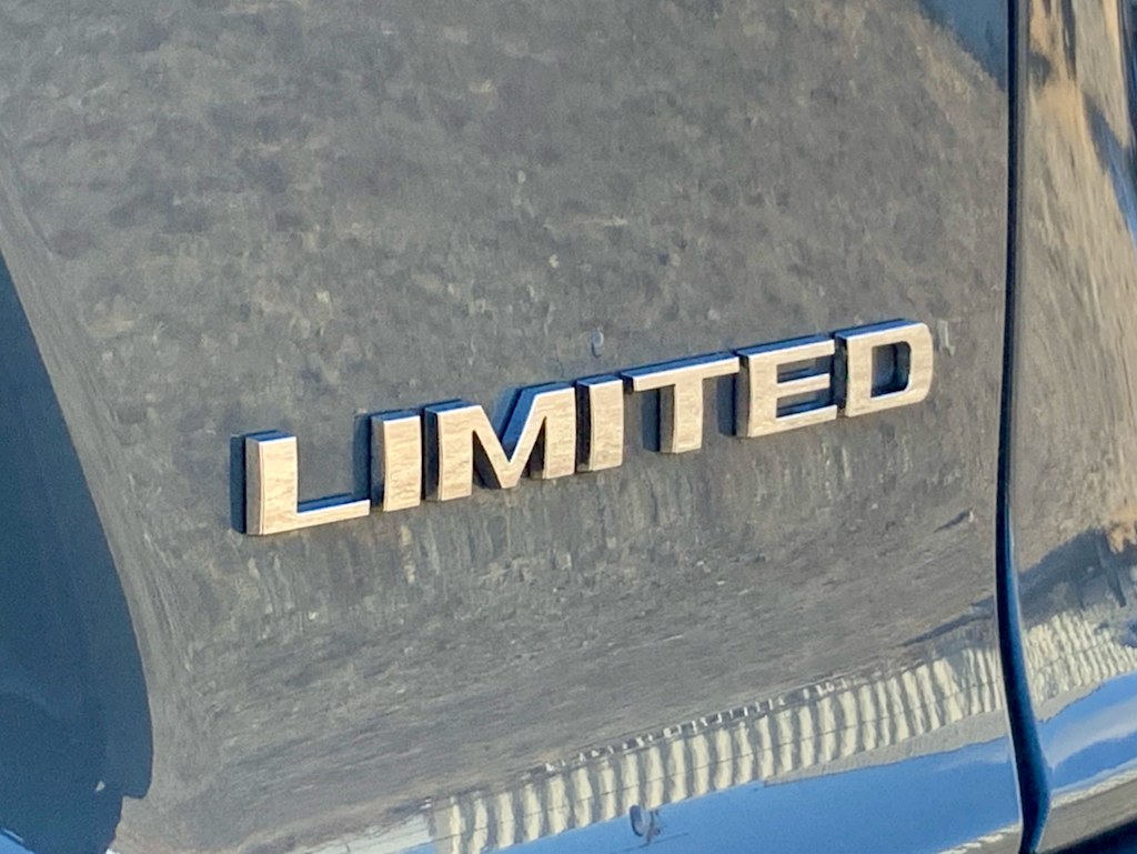 Thumbnail: 2021 Jeep Cherokee - 29