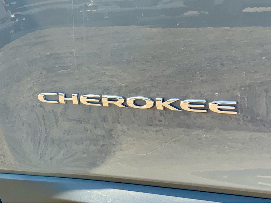 Thumbnail: 2021 Jeep Cherokee - 27