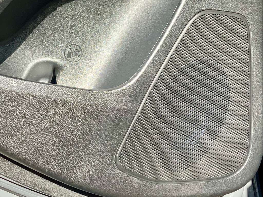 Thumbnail: 2021 Jeep Cherokee - 54