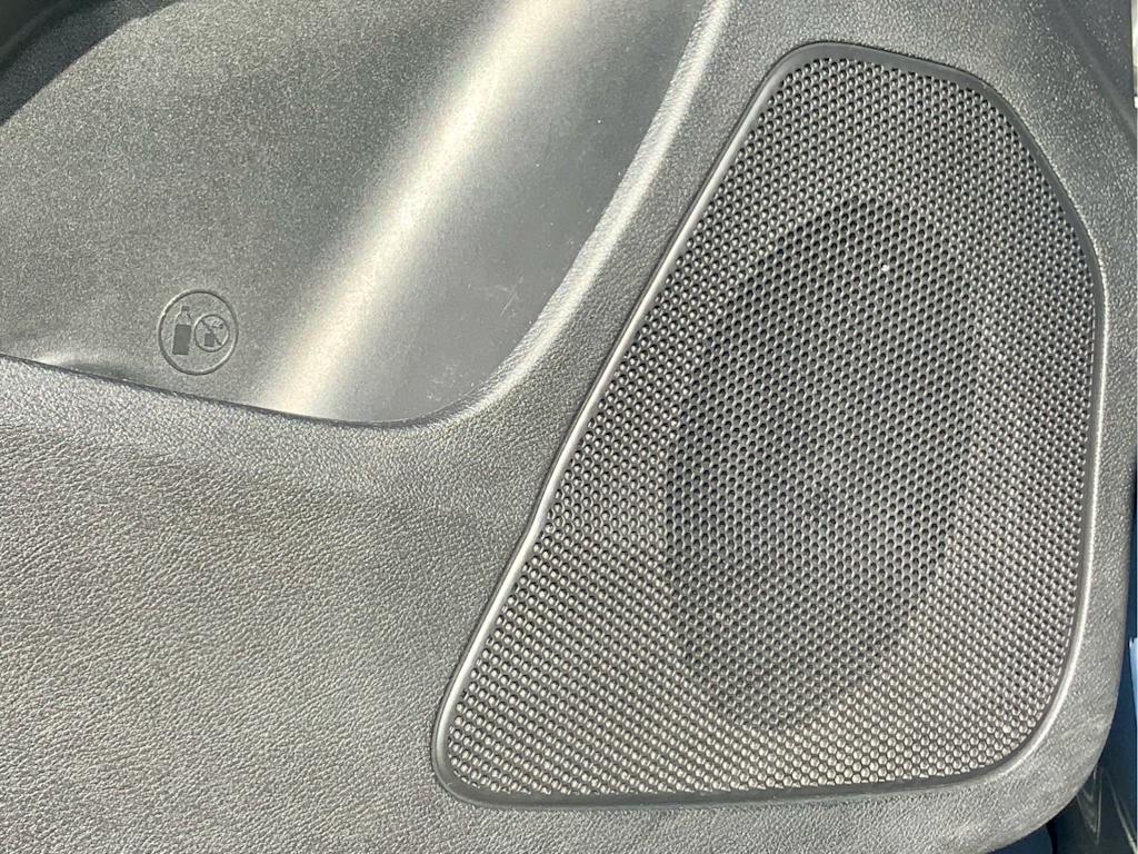 Thumbnail: 2021 Jeep Cherokee - 53