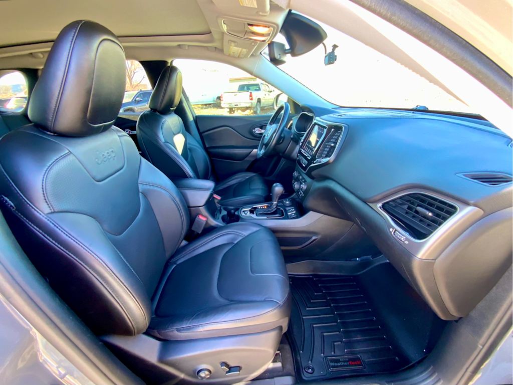 Thumbnail: 2021 Jeep Cherokee - 10