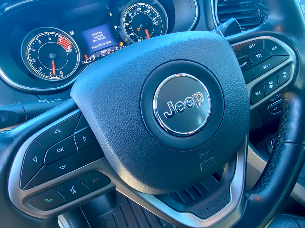 Thumbnail: 2021 Jeep Cherokee - 42