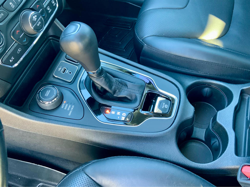 Thumbnail: 2021 Jeep Cherokee - 45