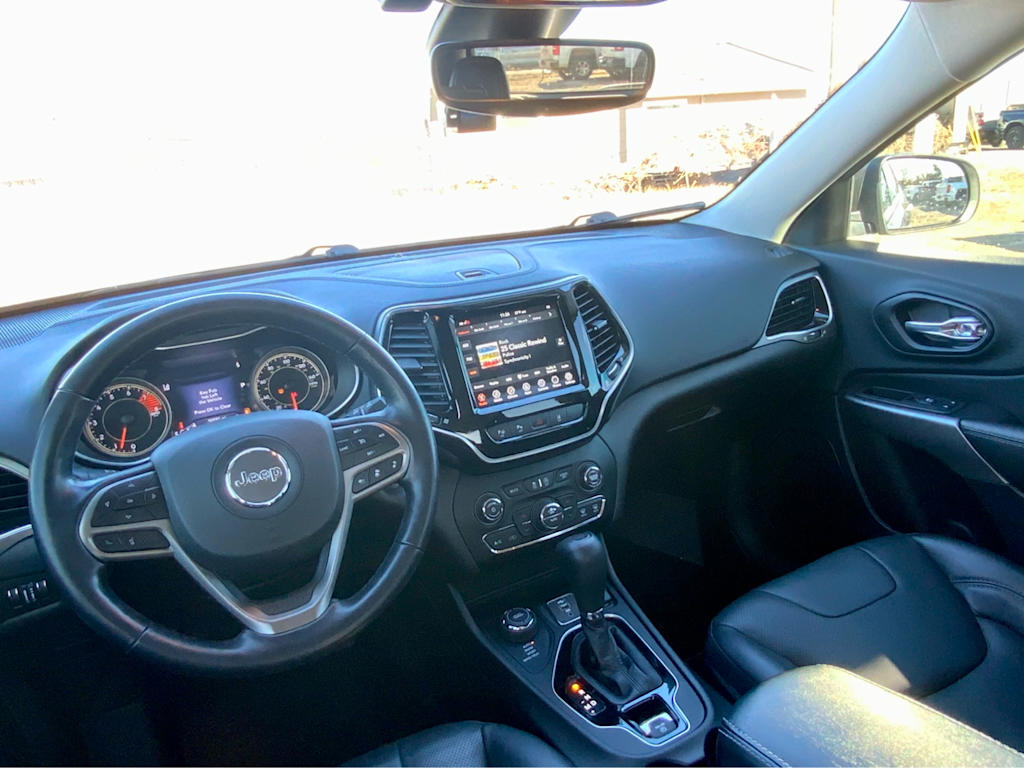 Thumbnail: 2021 Jeep Cherokee - 13