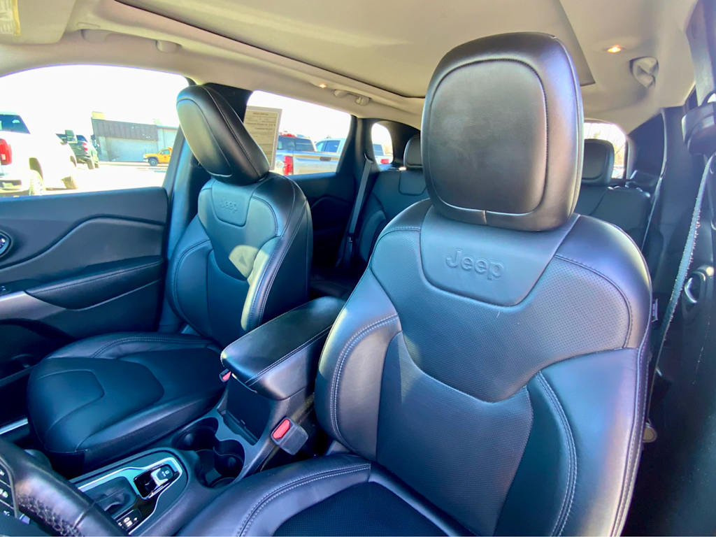 Thumbnail: 2021 Jeep Cherokee - 34