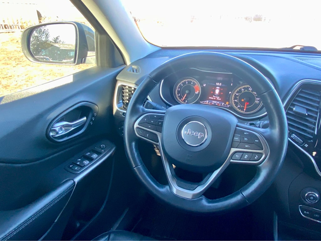 Thumbnail: 2021 Jeep Cherokee - 40