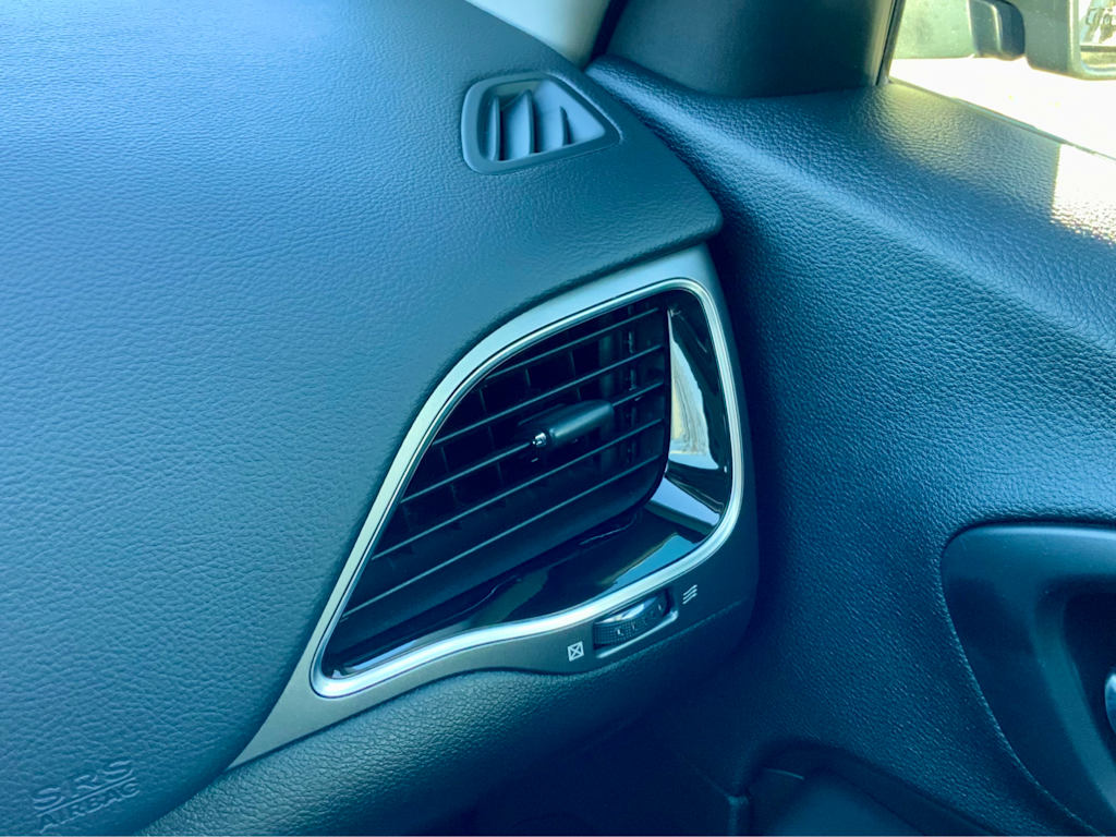 Thumbnail: 2021 Jeep Cherokee - 46