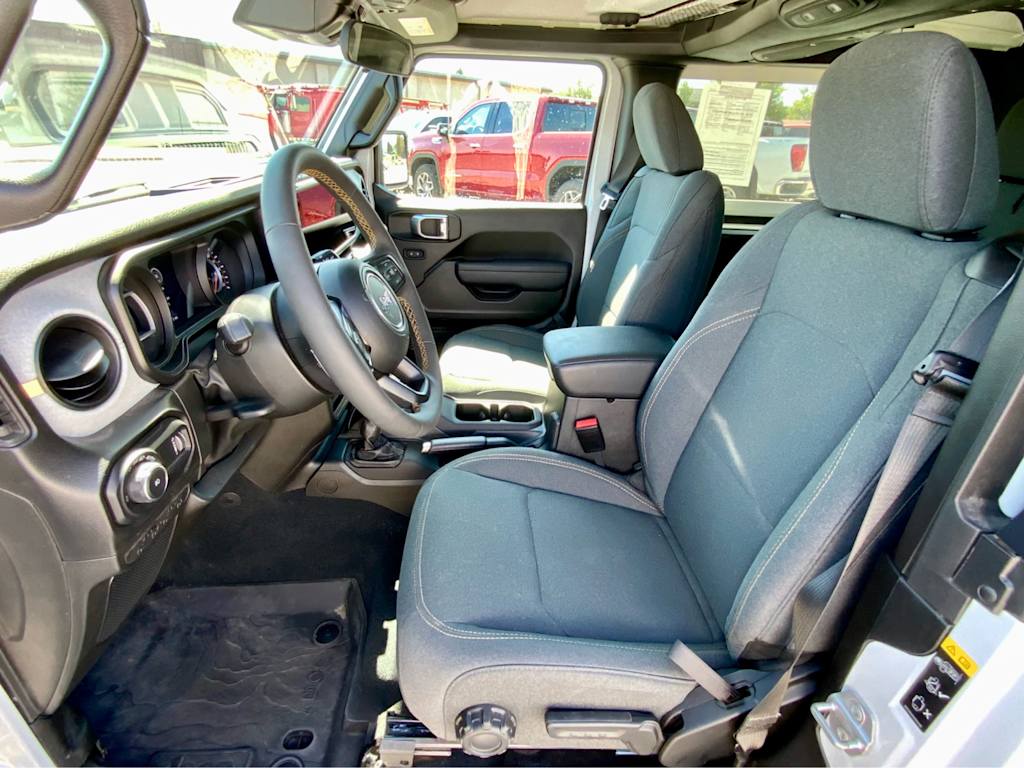 Thumbnail: 2024 Jeep Wrangler - 11