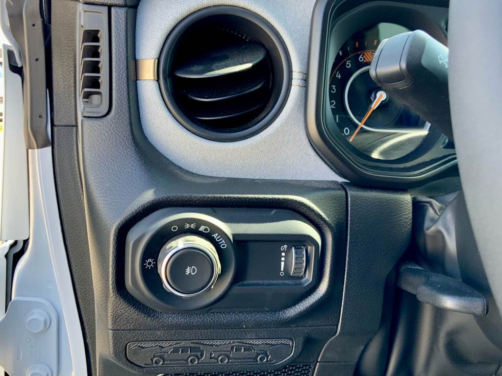 Thumbnail: 2024 Jeep Wrangler - 40