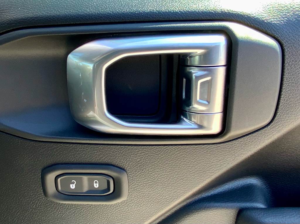 Thumbnail: 2024 Jeep Wrangler - 43