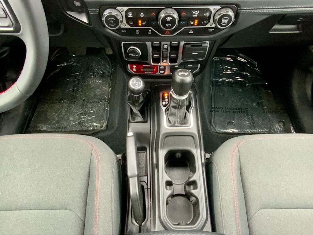 Thumbnail: 2024 Jeep Wrangler - 16