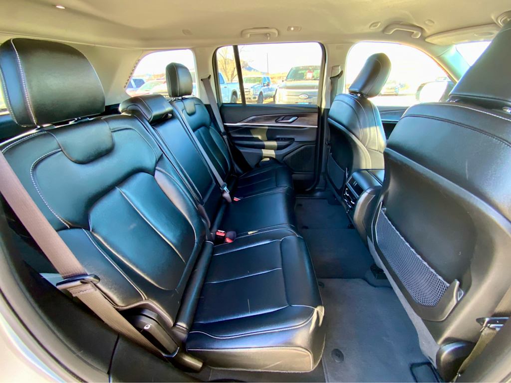 Thumbnail: 2023 Jeep Grand Cherokee - 33