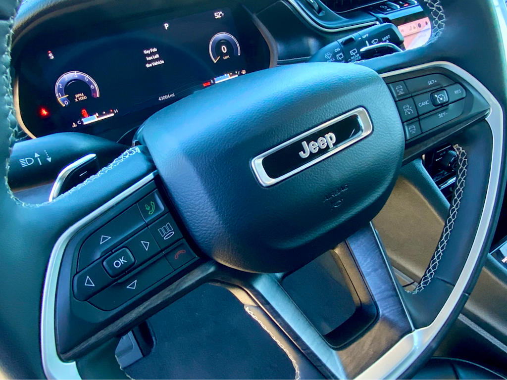 Thumbnail: 2023 Jeep Grand Cherokee - 42