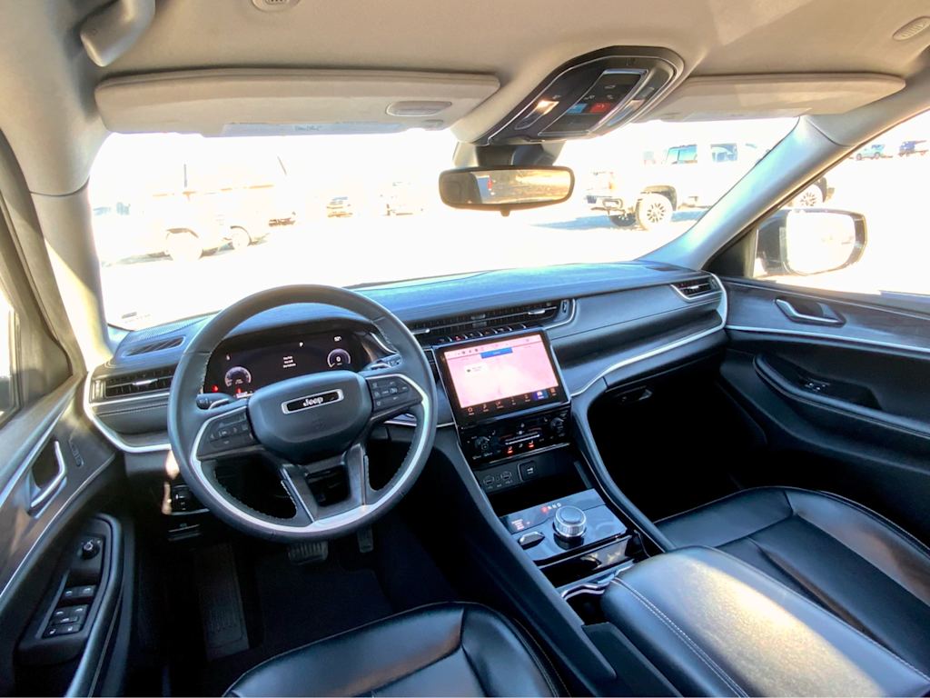 Thumbnail: 2023 Jeep Grand Cherokee - 9