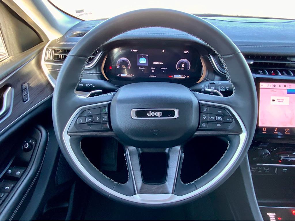 Thumbnail: 2023 Jeep Grand Cherokee - 41