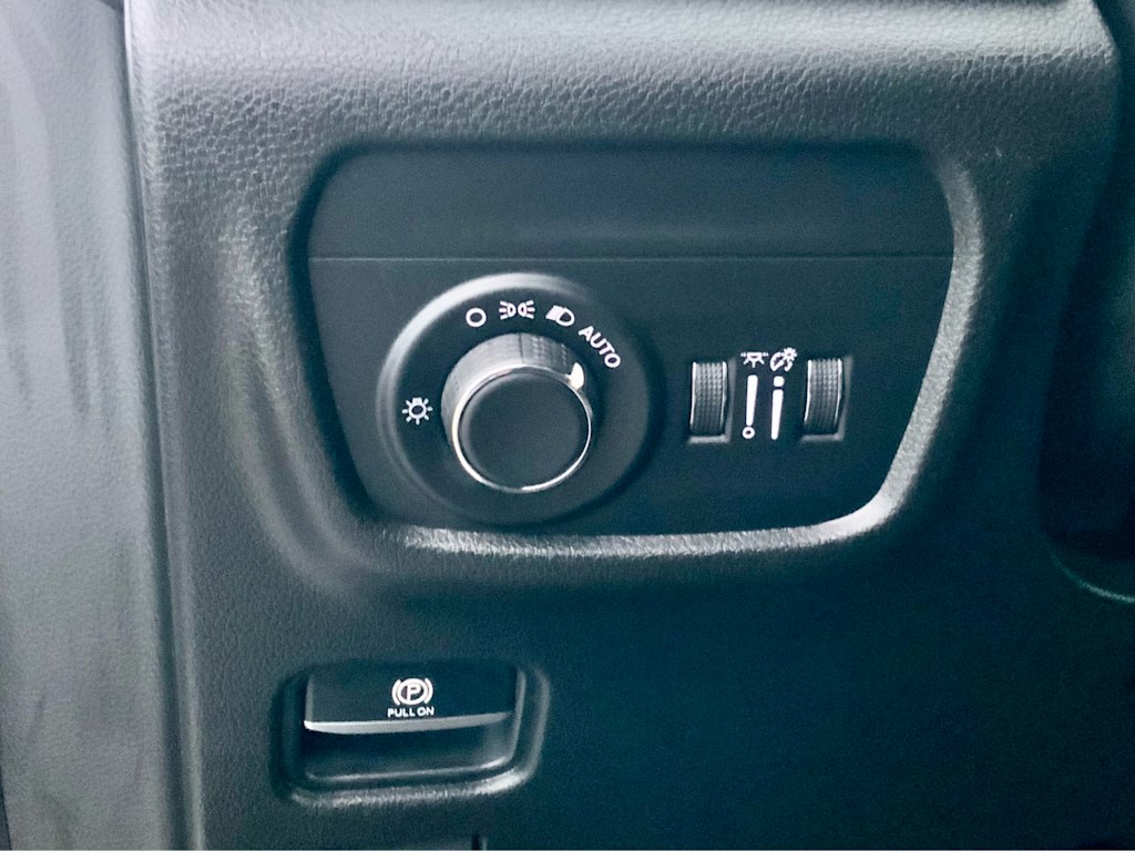 Thumbnail: 2023 Jeep Grand Cherokee L - 48