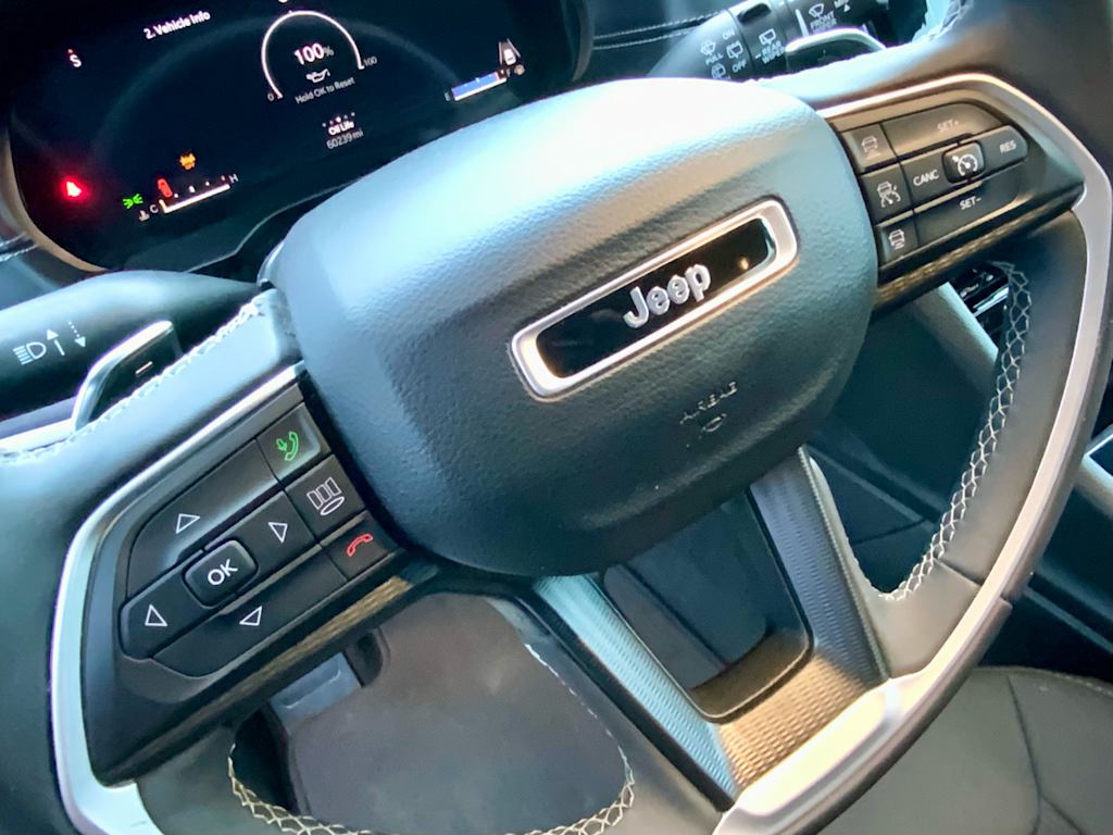 Thumbnail: 2023 Jeep Grand Cherokee L - 43