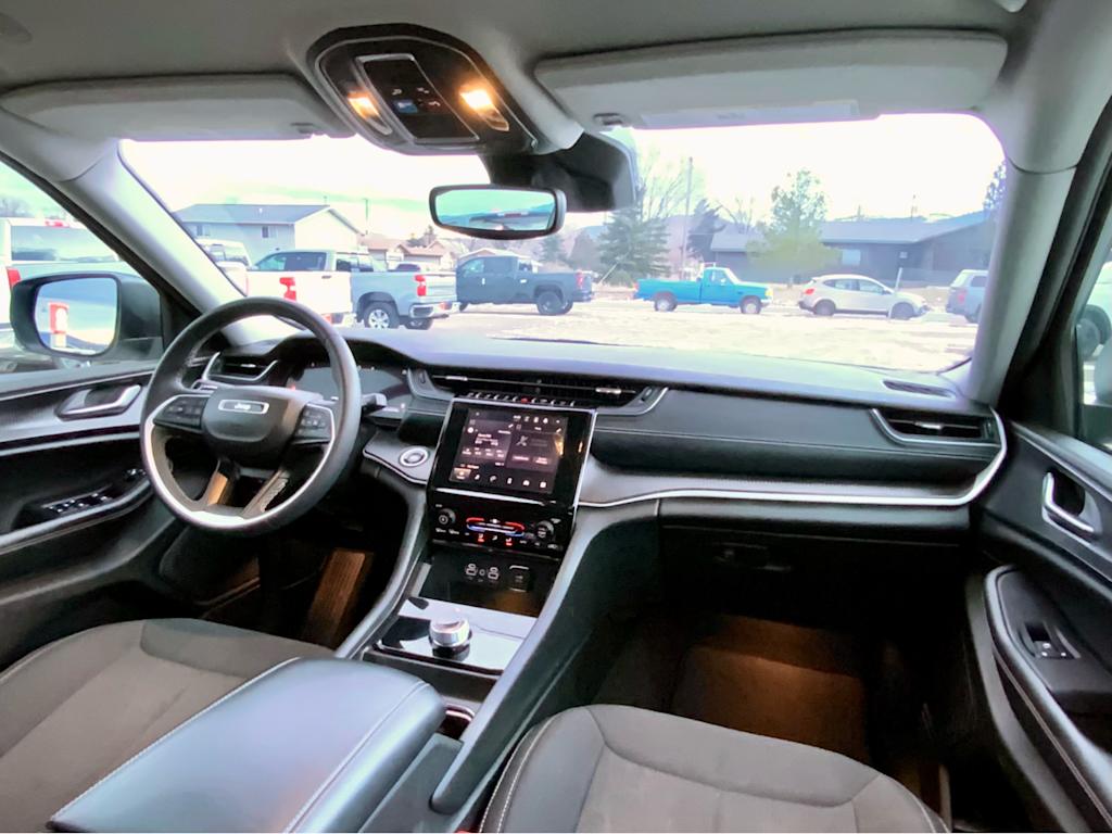 Thumbnail: 2023 Jeep Grand Cherokee L - 13