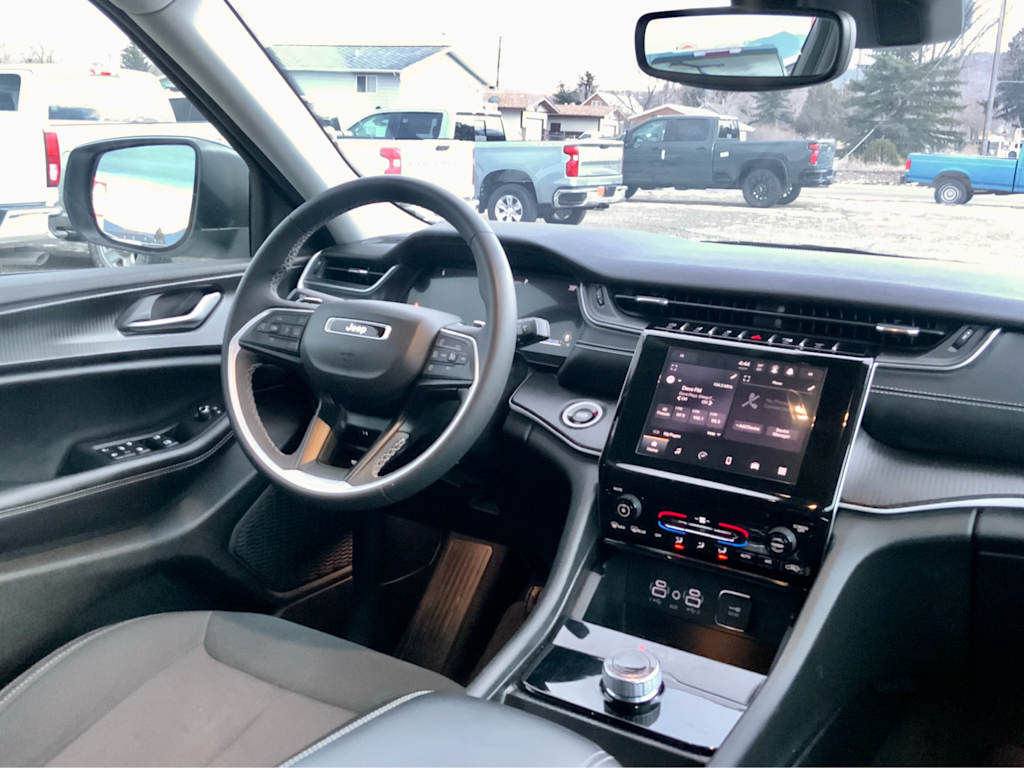 Thumbnail: 2023 Jeep Grand Cherokee L - 39