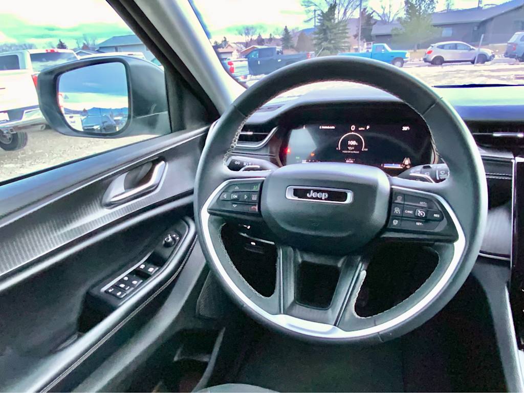 Thumbnail: 2023 Jeep Grand Cherokee L - 41