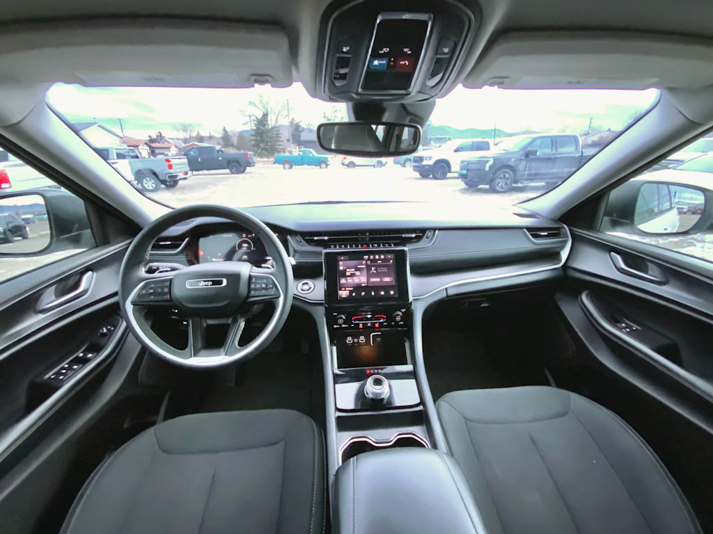 Thumbnail: 2023 Jeep Grand Cherokee L - 2