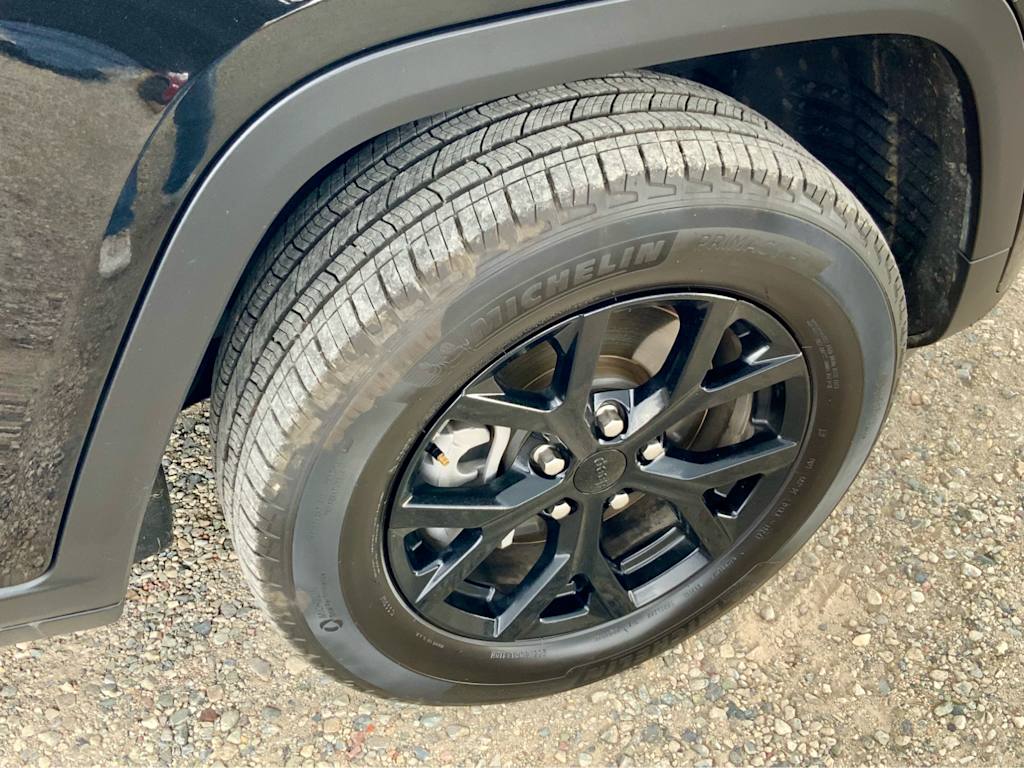 Thumbnail: 2024 Jeep Grand Cherokee L - 33