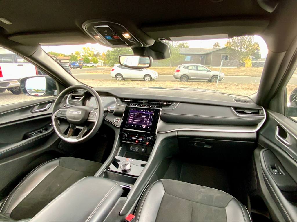 Thumbnail: 2024 Jeep Grand Cherokee L - 13