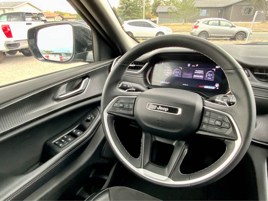 Thumbnail: 2024 Jeep Grand Cherokee L - 45